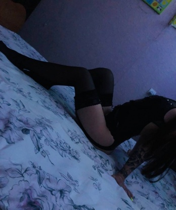 Готова познакомить тебя с миром наслаждения и раскрепощения. Обольстительные формы и неземные ощущения гарантированы. Звони! 7305, 19 лет